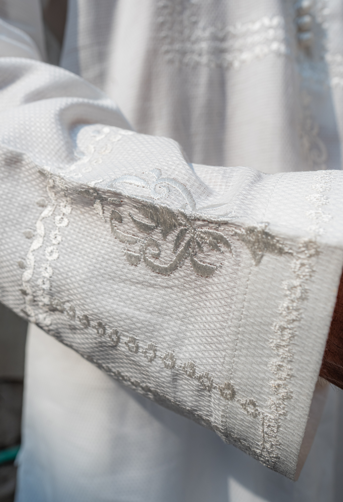 CK 752 White Embroidered Kurta With Farshi Shalwar