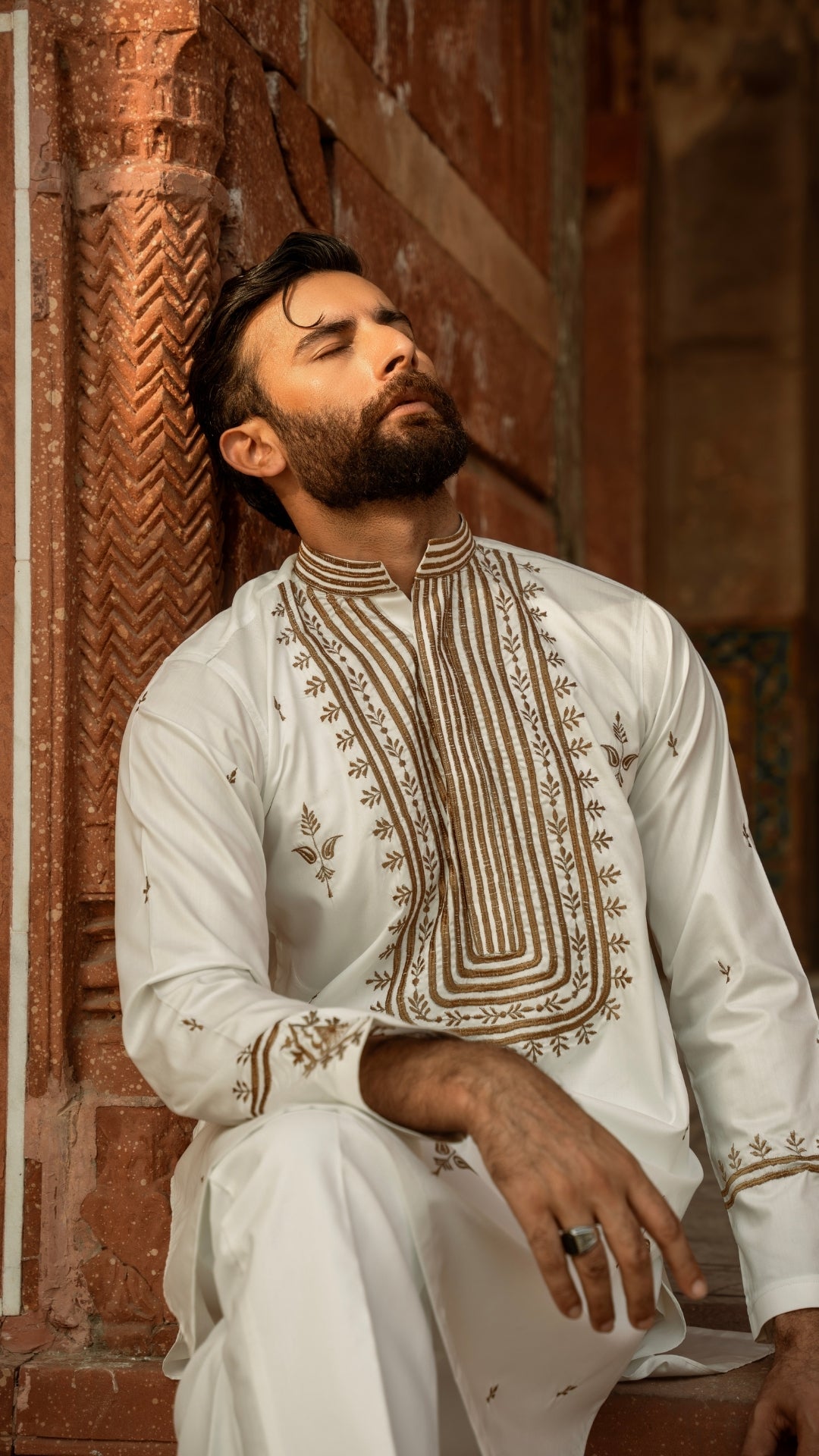 CK 734 White Chikankari Kurta For Men And Trouser