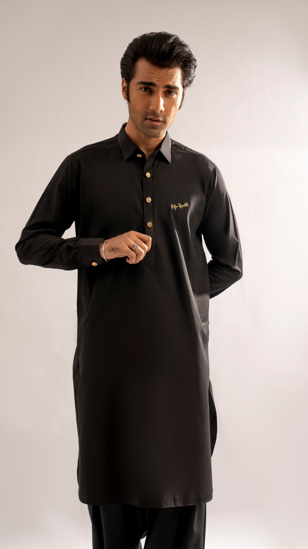 Shalwar Kameez / Kurta Pajama